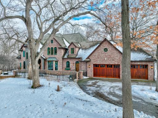 7 Bent Tree Court, Saint Paul, MN 55127