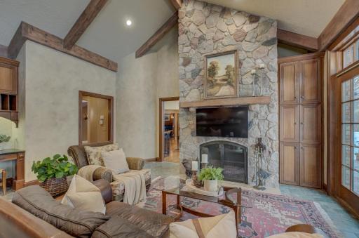 7 Bent Tree Court, Saint Paul, MN 55127