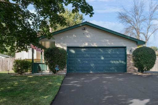 7557 Dupont Avenue N, Brooklyn Park, MN 55444