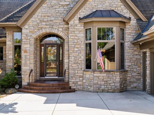 10683 Sonoma Ridge, Eden Prairie, MN 55347