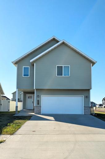 7333 23rd Street S, Fargo, ND 58104
