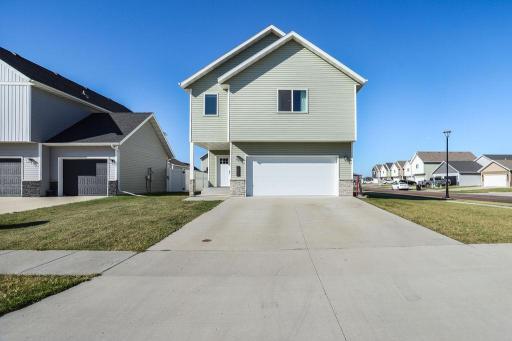 7333 23rd Street S, Fargo, ND 58104