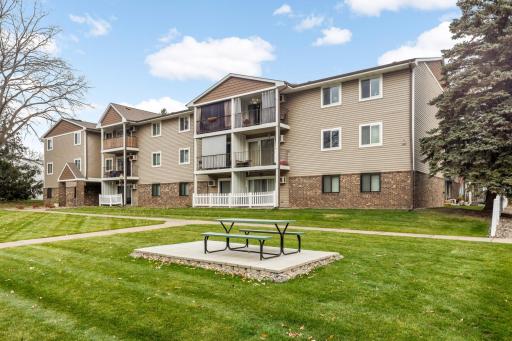 14115 Pennock Avenue, 303, Apple Valley, MN 55124