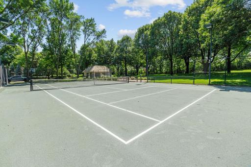 13-web-or-mls-1492 Hunter Dr-14.jpg