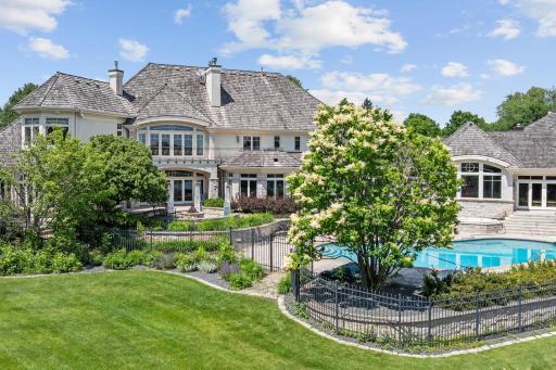 20-web-or-mls-1492 Hunter Dr-21.jpg