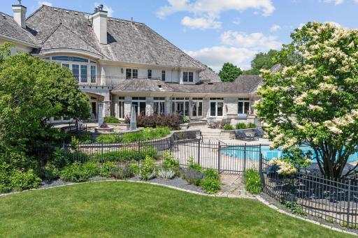 21-web-or-mls-1492 Hunter Dr-22.jpg