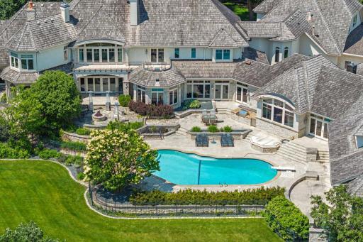 1492 Hunter Drive, Wayzata, MN 55391