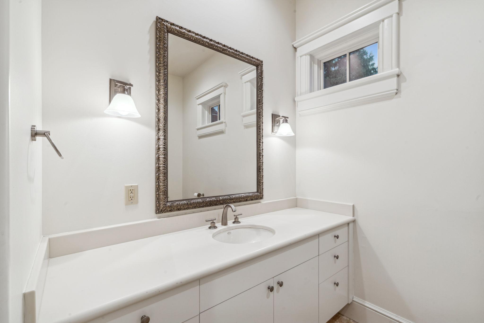 148-web-or-mls-1492 Hunter Dr-148.jpg