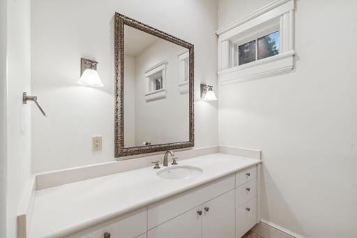 148-web-or-mls-1492 Hunter Dr-148.jpg