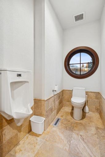 138-web-or-mls-1492 Hunter Dr-138.jpg