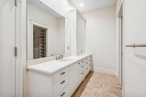 153-web-or-mls-1492 Hunter Dr-153.jpg