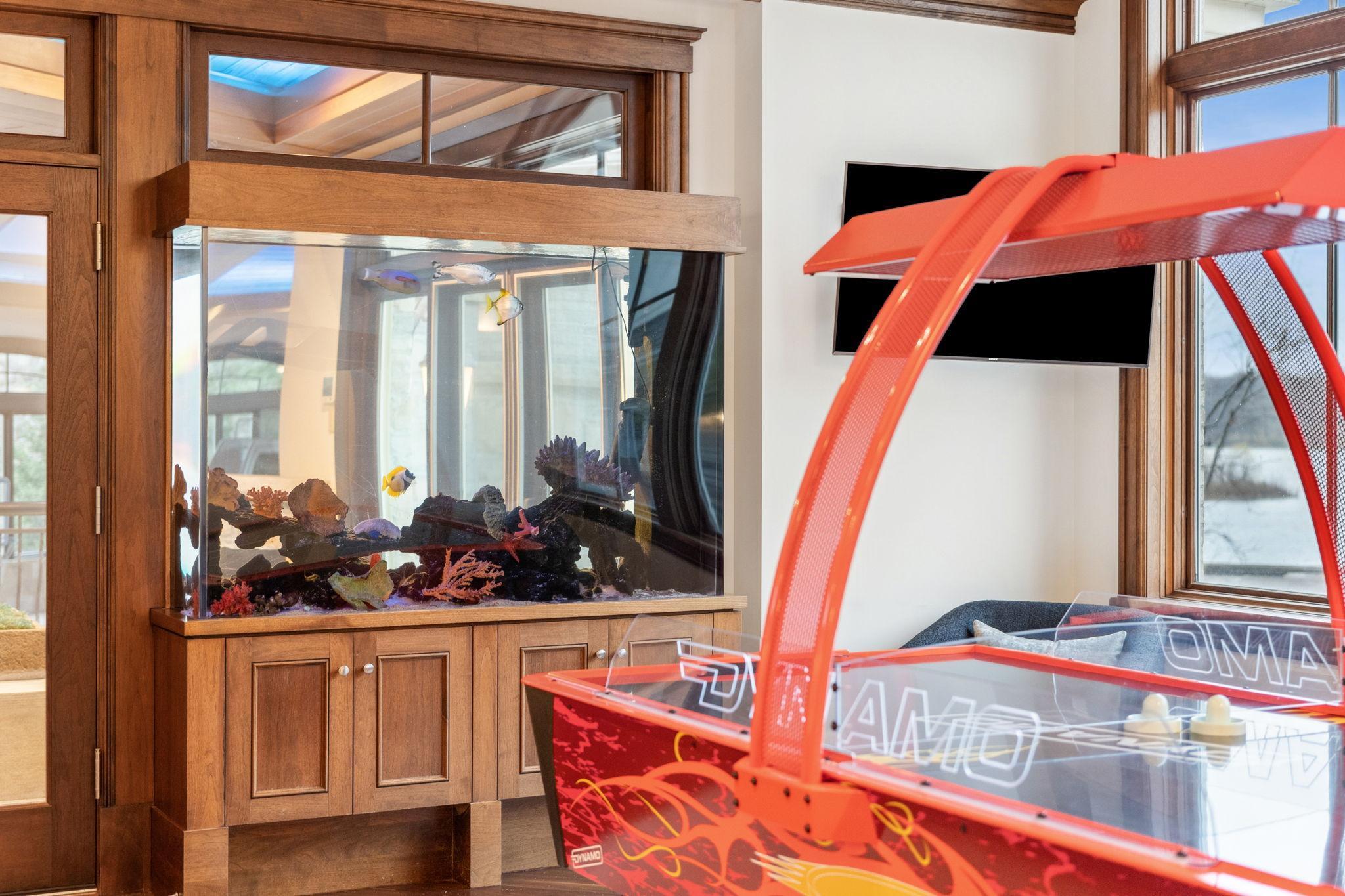 104-web-or-mls-1492 Hunter Dr-104.jpg