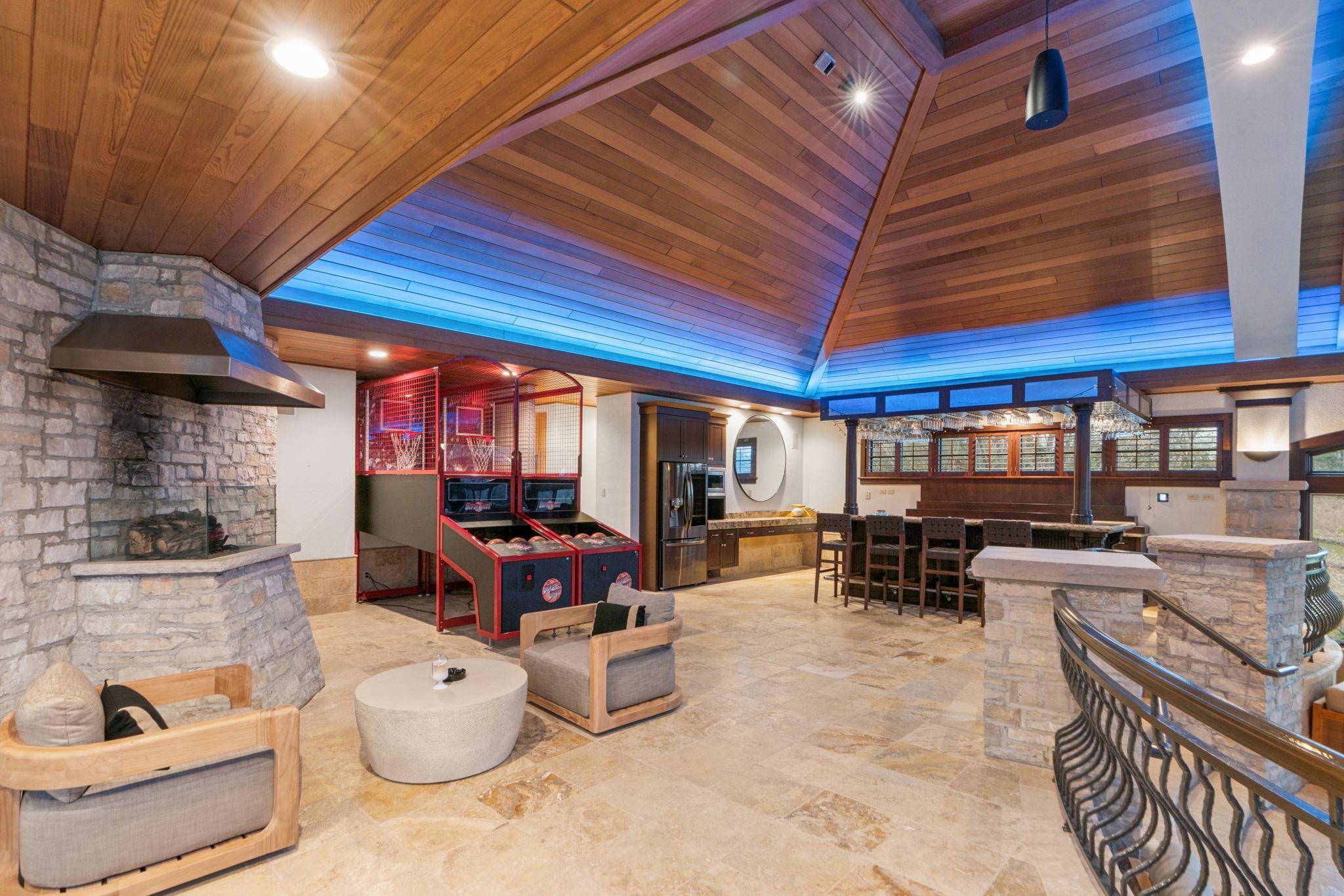 110-web-or-mls-1492 Hunter Dr-110.jpg