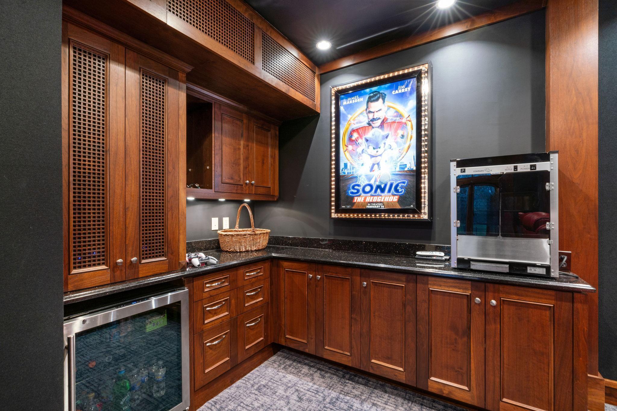 93-web-or-mls-1492 Hunter Dr-93.jpg