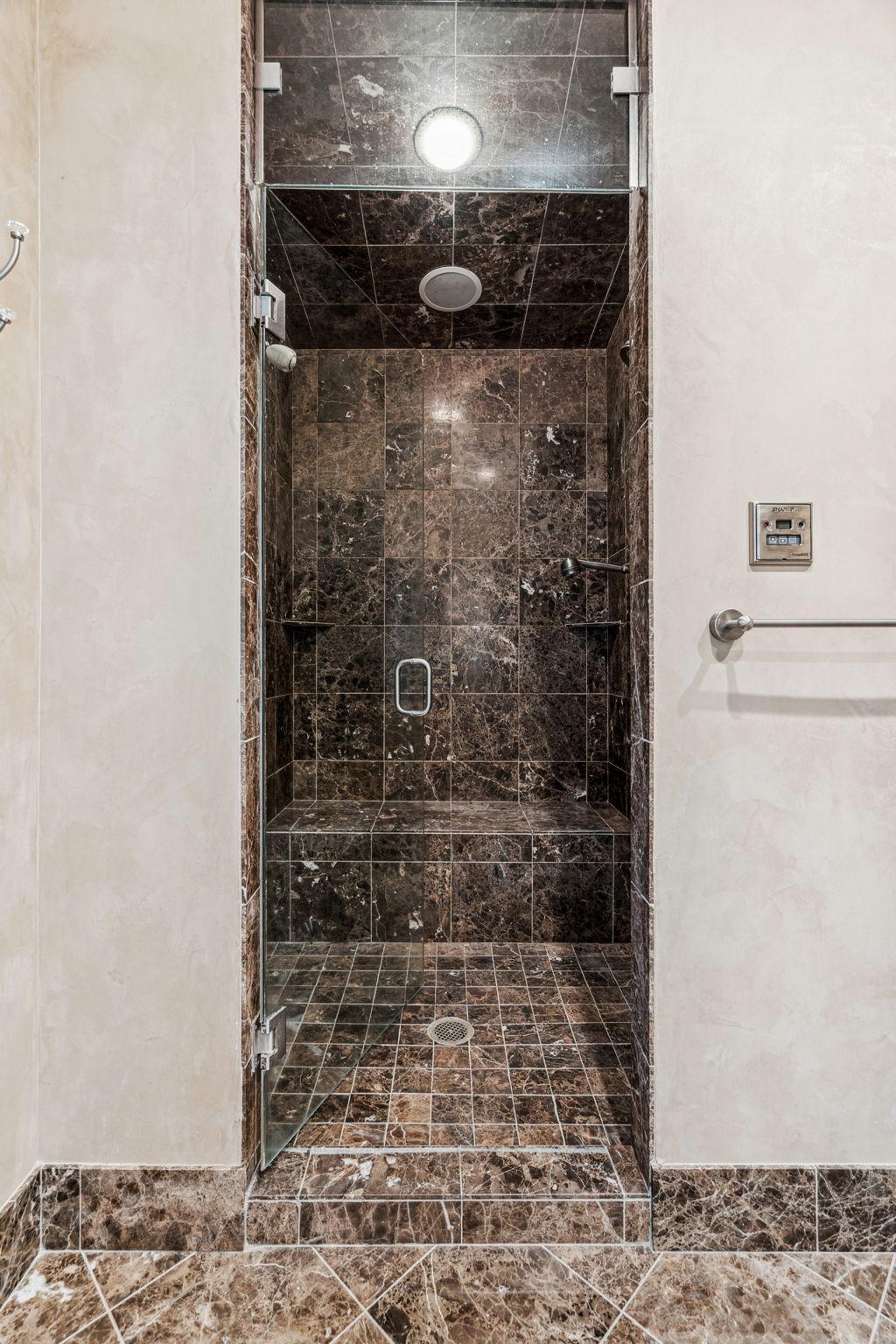 167-web-or-mls-1492 Hunter Dr-167.jpg