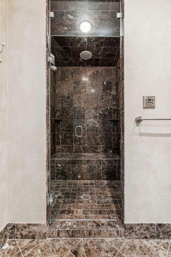 167-web-or-mls-1492 Hunter Dr-167.jpg