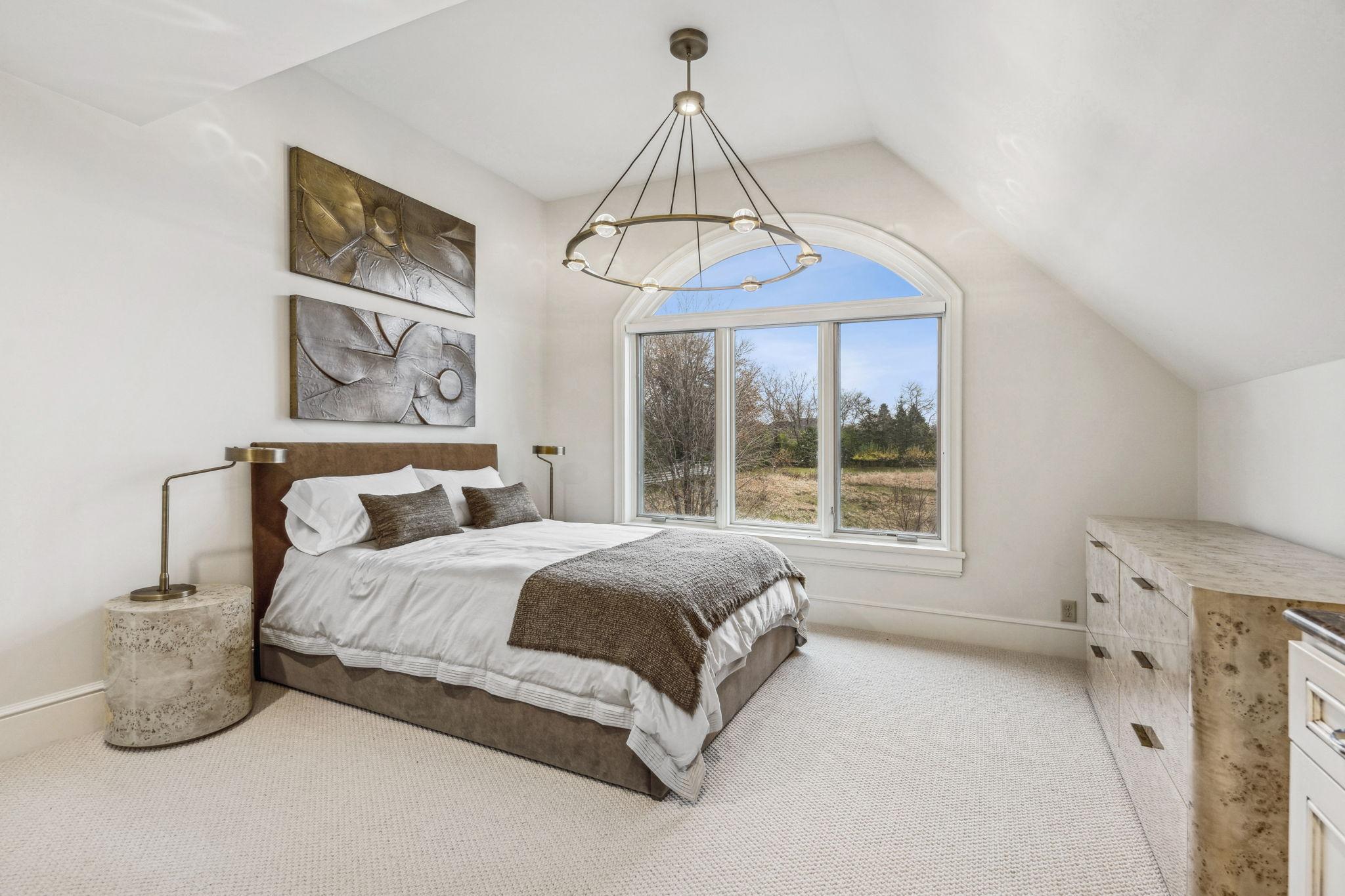 190-web-or-mls-1492 Hunter Dr-190.jpg