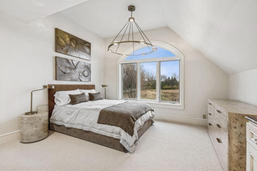 190-web-or-mls-1492 Hunter Dr-190.jpg