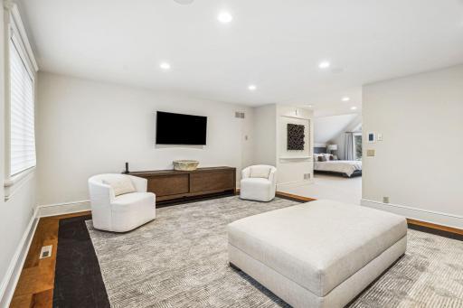 196-web-or-mls-1492 Hunter Dr-196.jpg