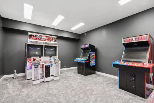 206-web-or-mls-1492 Hunter Dr-206.jpg