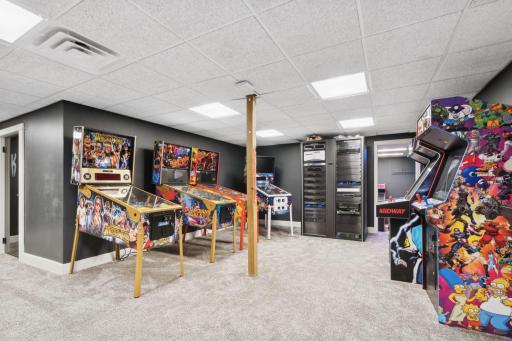 204-web-or-mls-1492 Hunter Dr-204.jpg