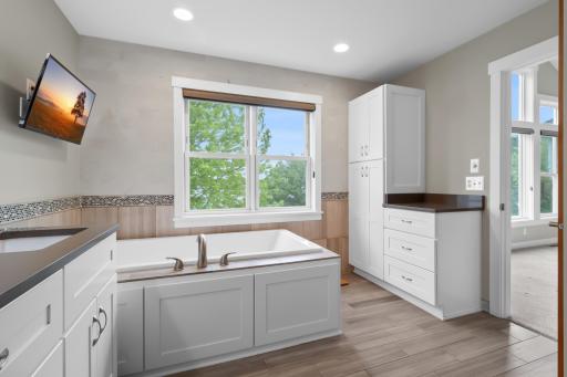 3856 Green Heights Trail SW, Prior Lake, MN 55372