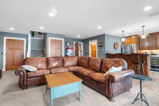 3856 Green Heights Trail SW, Prior Lake, MN 55372