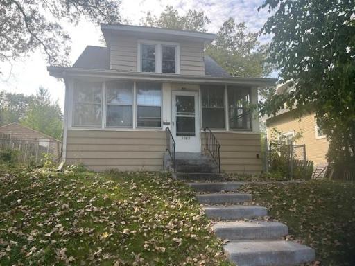 1063 Dale Street N, Saint Paul, MN 55117