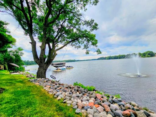 Welcome to 33190 Marmon Street NE, Cambridge, MN. The best of MN Lake Life! Less than an hour from the metro.