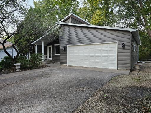 1939 Long Lake Road, North Saint Paul, MN 55112
