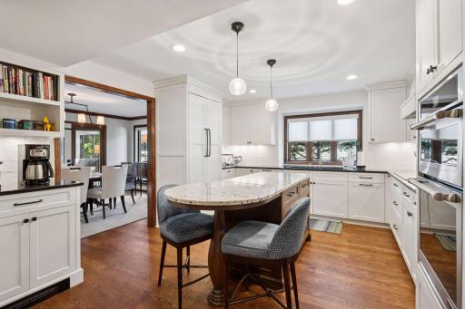 5501 Village Drive, 105, Edina, MN 55439