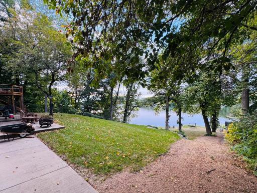 9261 Kiowa Trail, Chanhassen, MN 55317