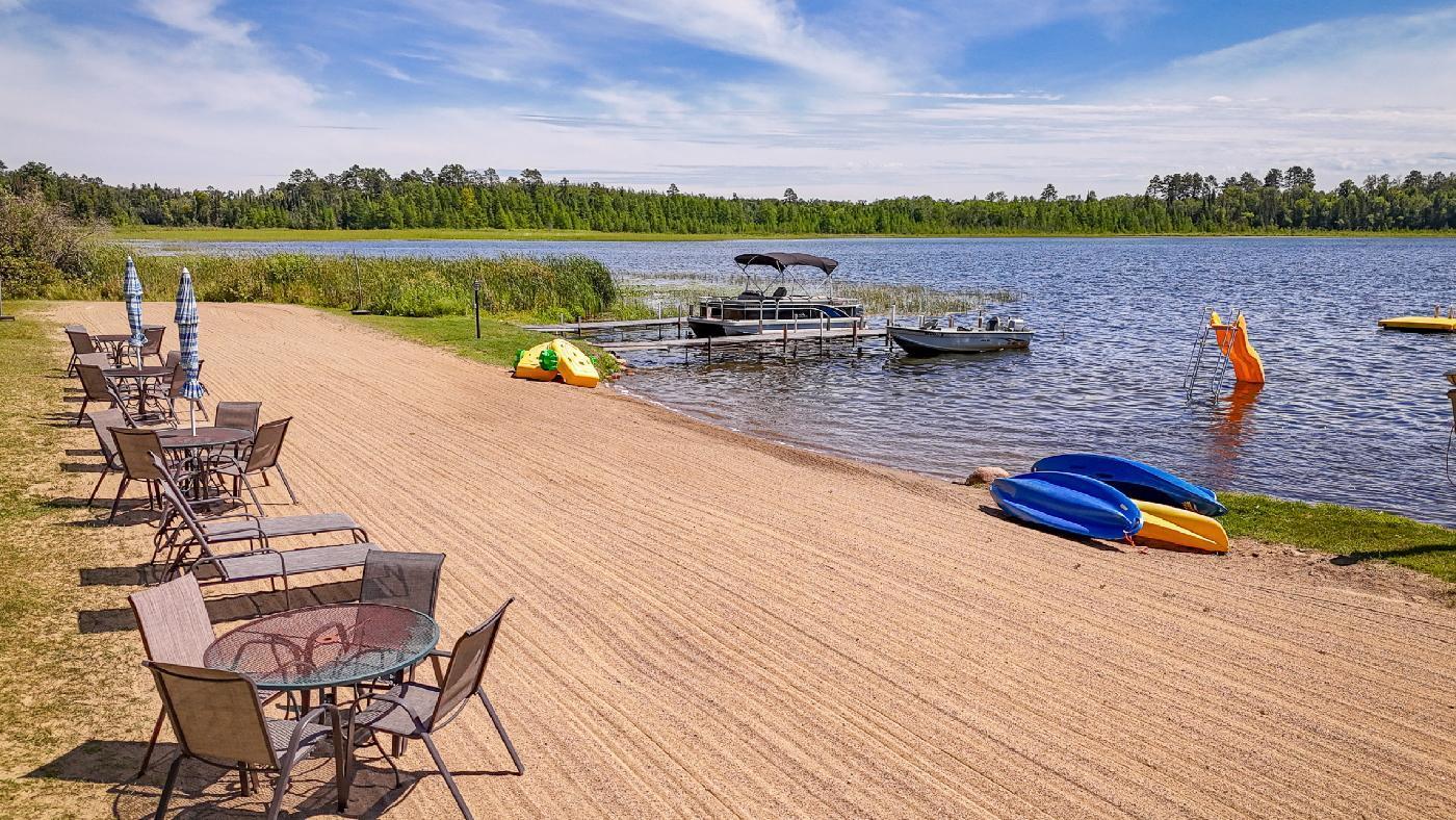 *27.1-RoyalStarr-beach copy.jpg