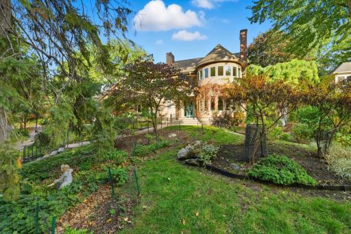 142 Cambridge Street, Saint Paul, MN 55105
