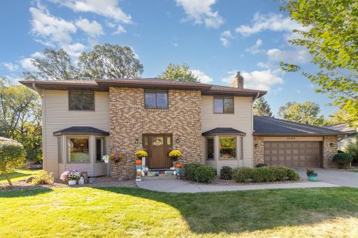 2100 Viburnum Trail, Saint Paul, MN 55122