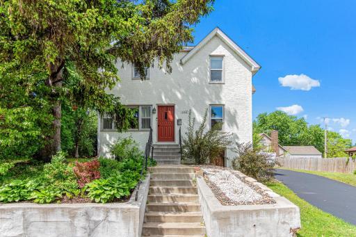 1107 Oakdale Avenue, Saint Paul, MN 55118