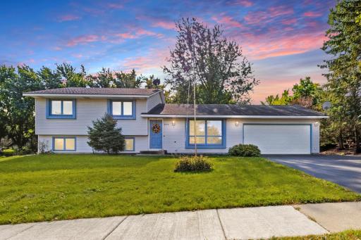 8090 159th Street W, Apple Valley, MN 55124