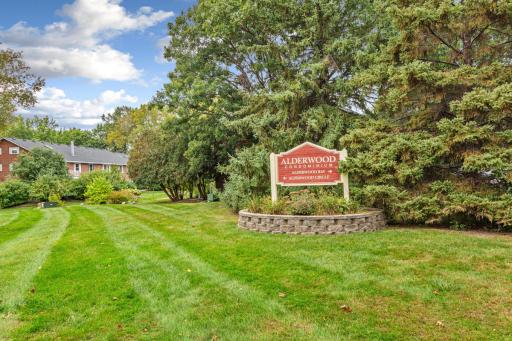 6337 Alderwood Circle, B, Saint Paul, MN 55125