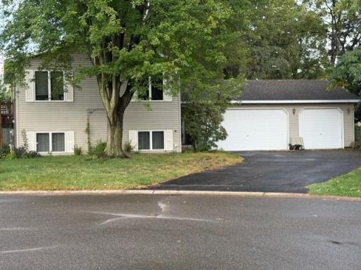 1785 Thury Court, Saint Paul, MN 55110