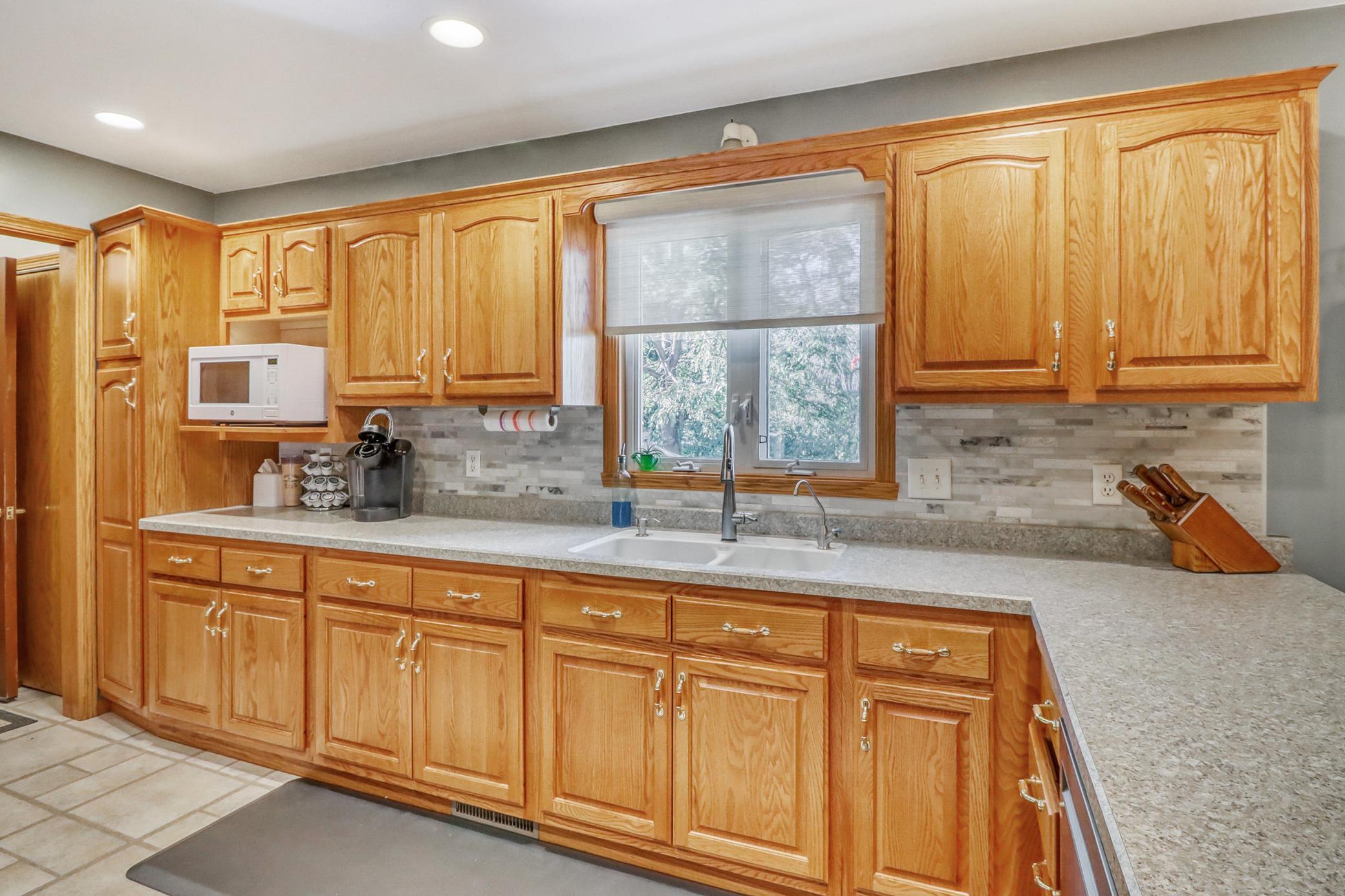 Kitchen1_2-3264.jpg
