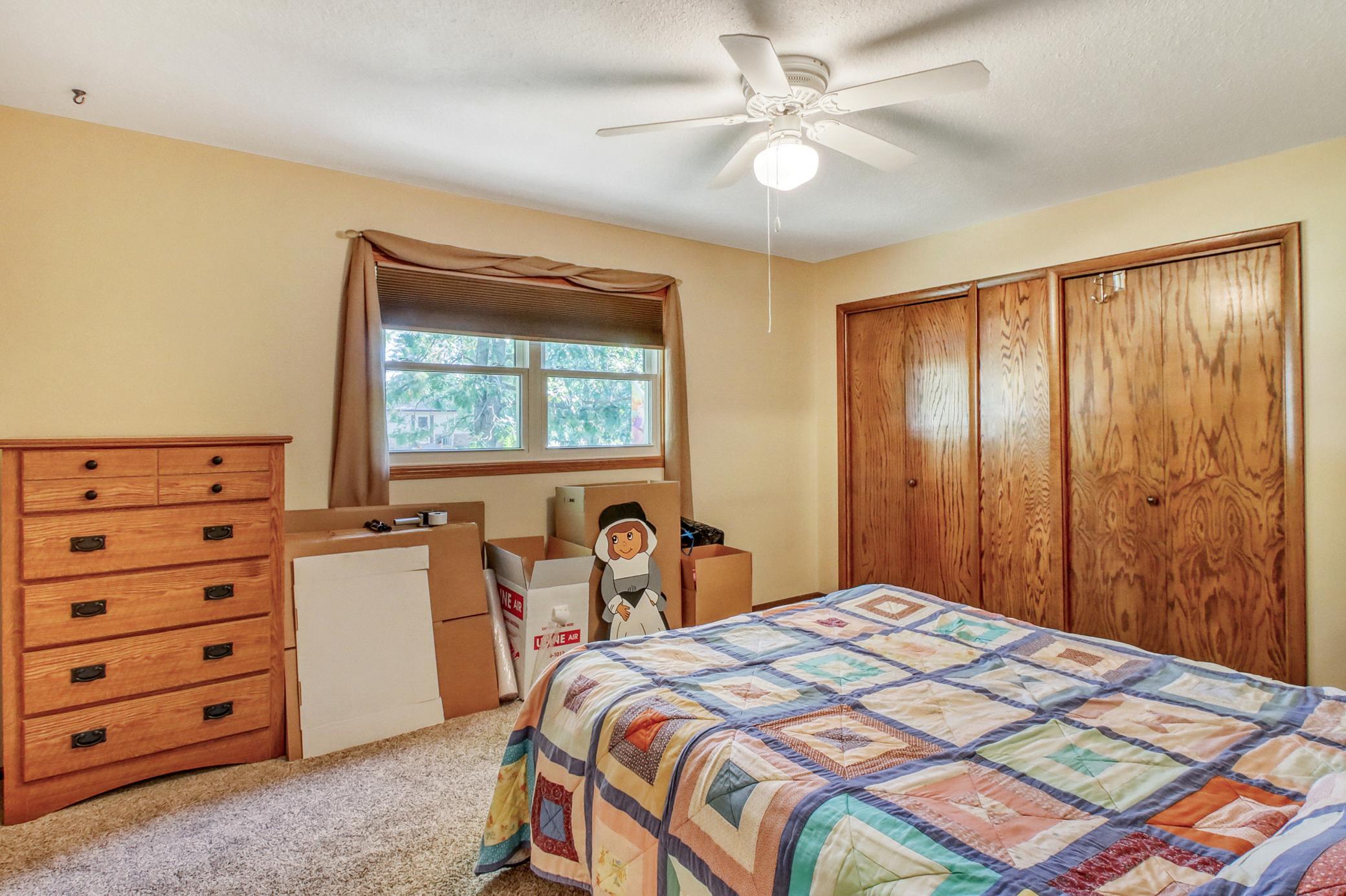 Primary Bedroom1_3-3264.jpg