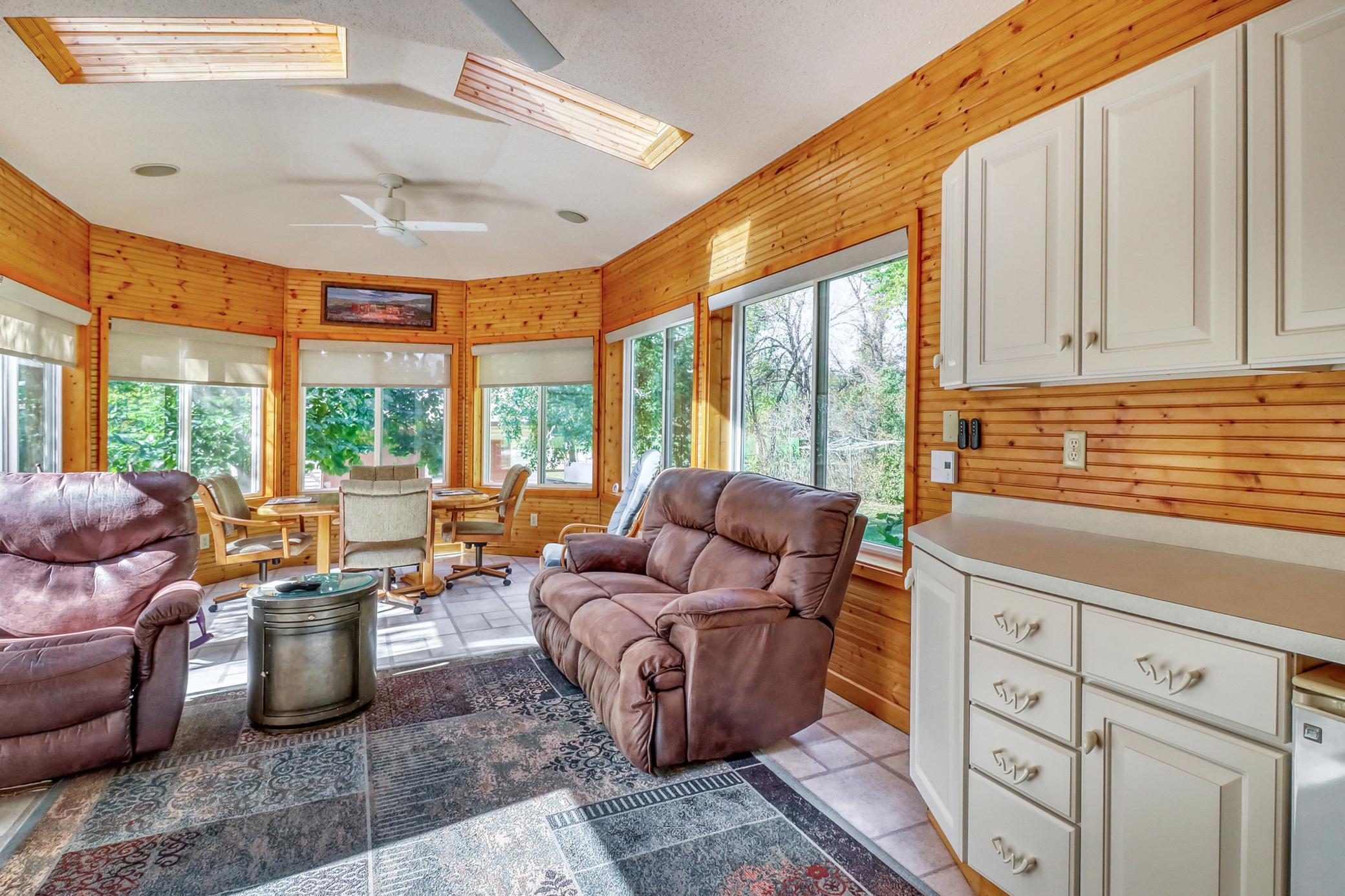Sunroom1_1-3264.jpg