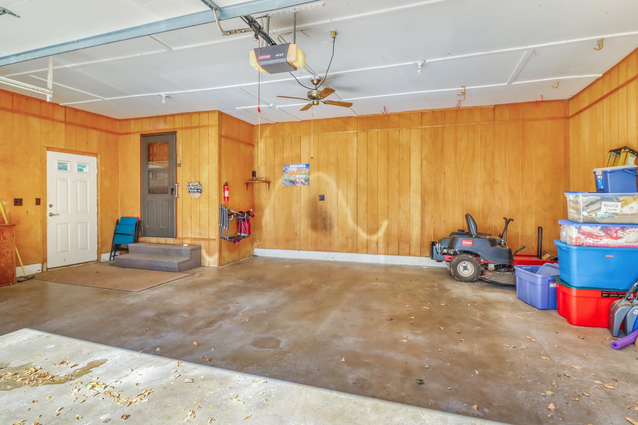 Garage1_2-3264.jpg