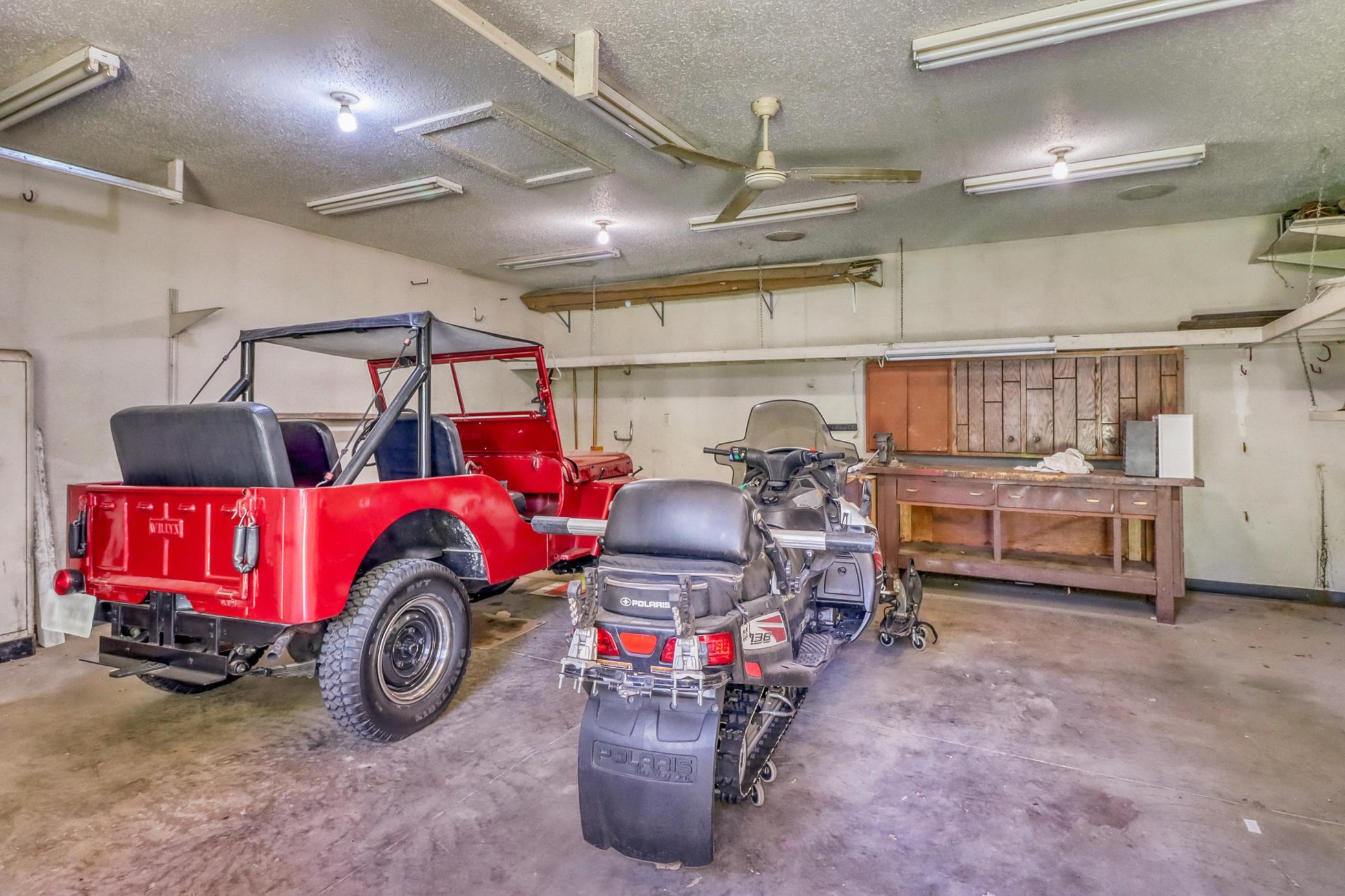 Backyard_shed_interior-3264.jpg