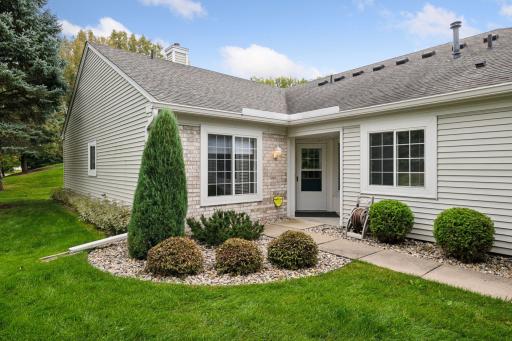 Fantastic end unit backing to preserve area