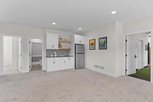 16497 64th Avenue N, Maple Grove, MN 55311