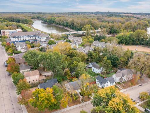 109 S Cedar St, Chaska! Walkable to the downtown area, river, and trails!