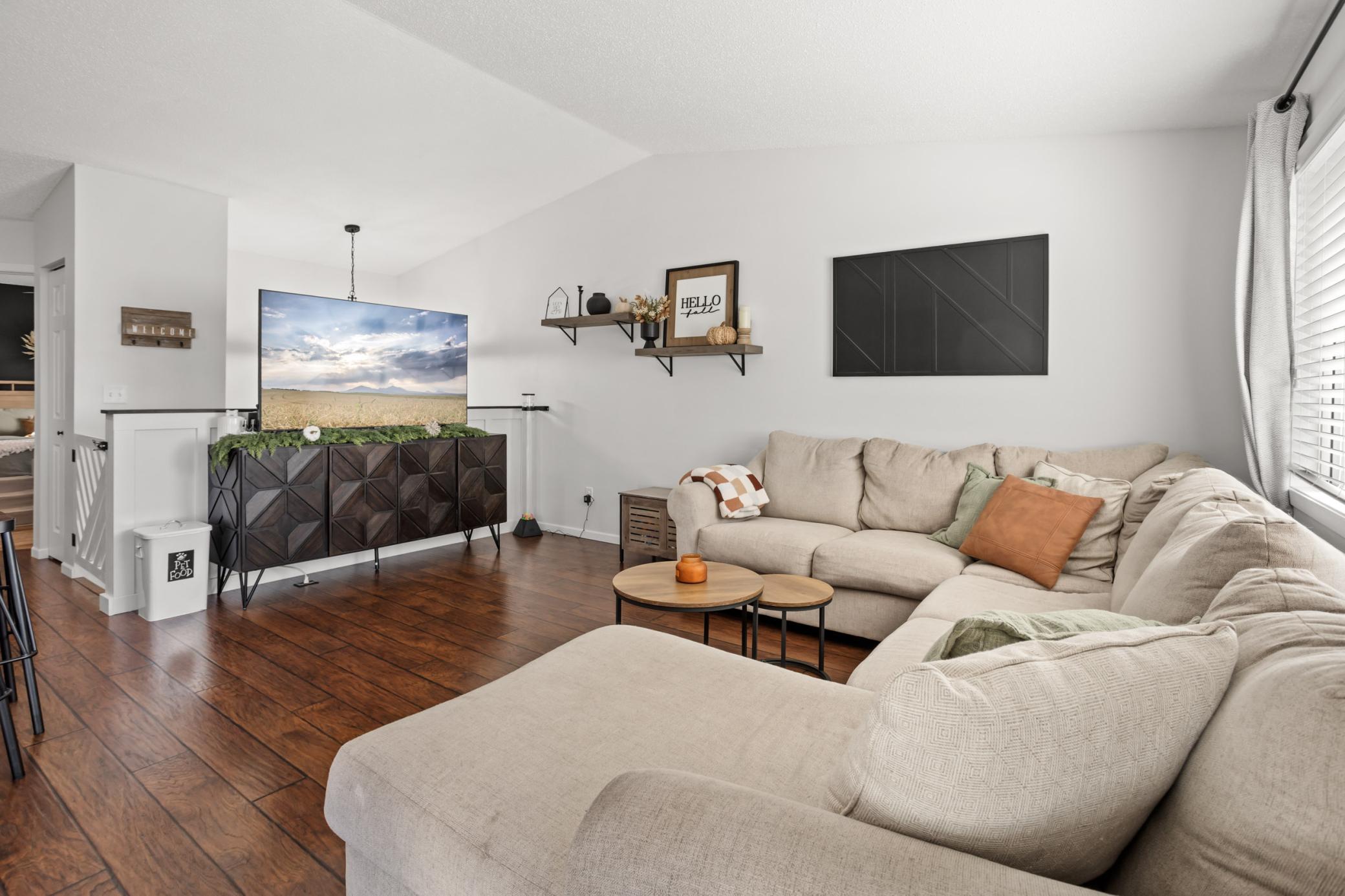 1051 42nd Ave W