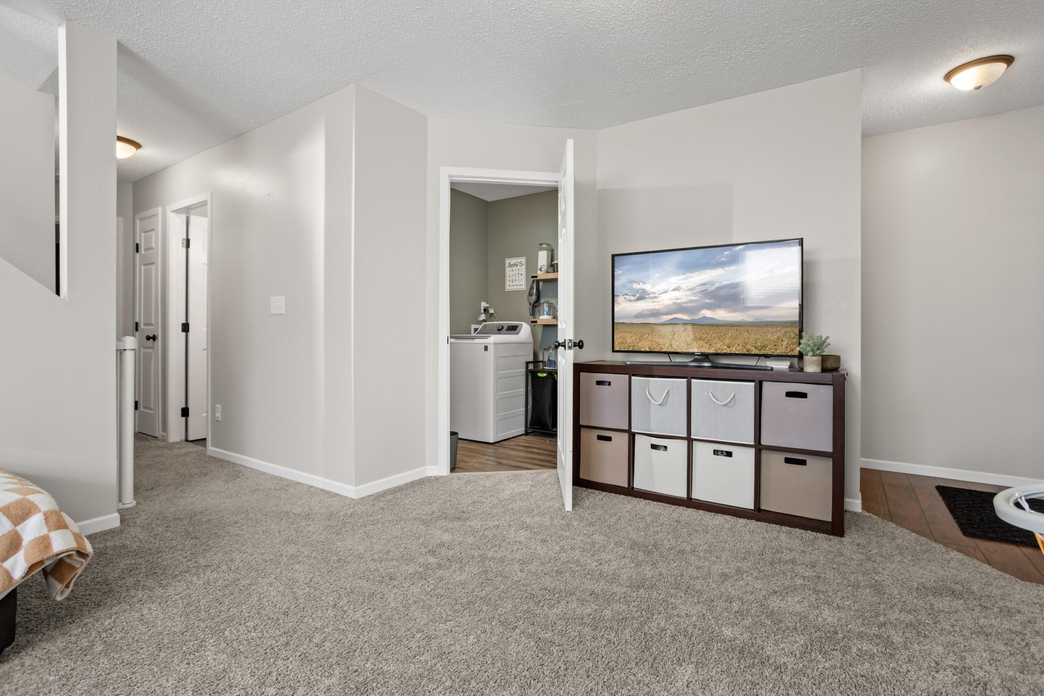 1051 42nd Ave W