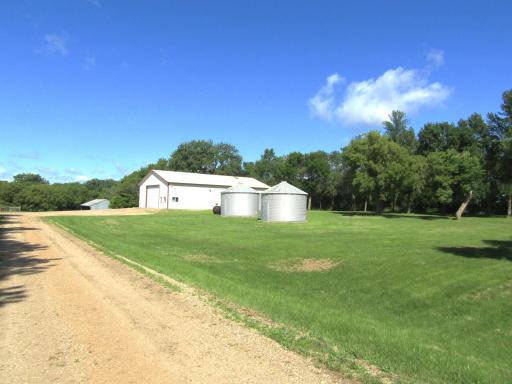 742 200th Avenue SW, Appleton, MN 56208